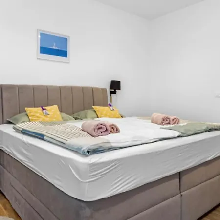 Villa Pinus By Guide Porec